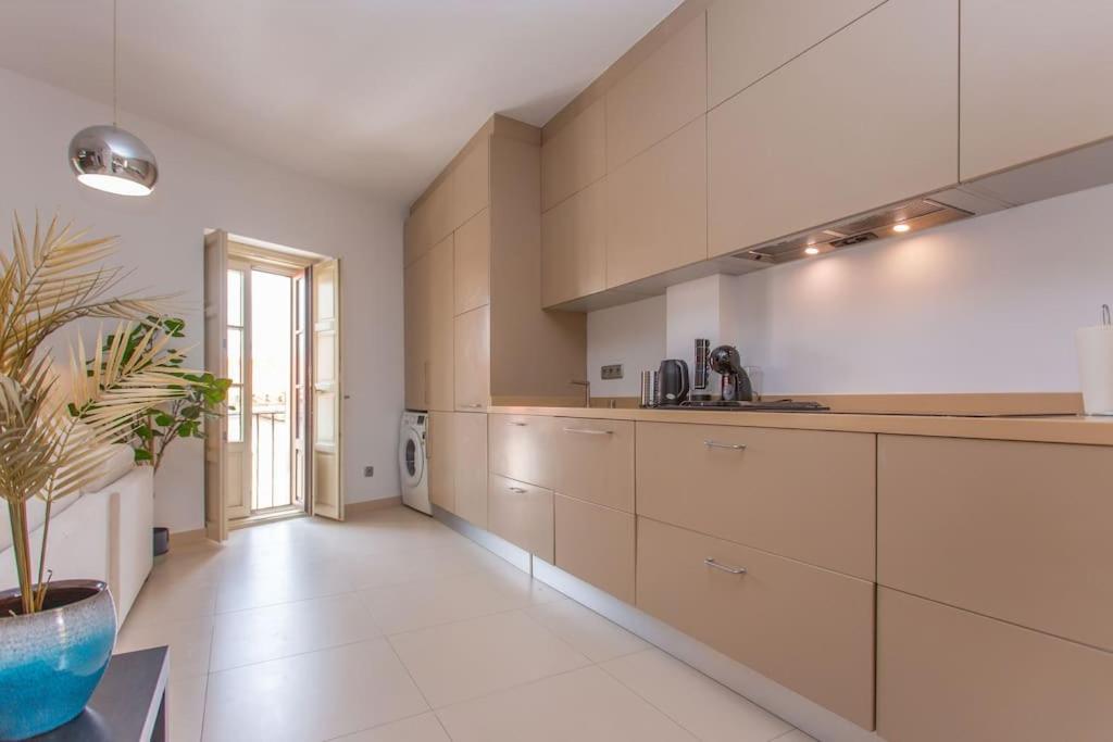 Atico El Arenal Con Parking Apartment เฮเรซ เด ลาฟรอนเตรา ภายนอก รูปภาพ